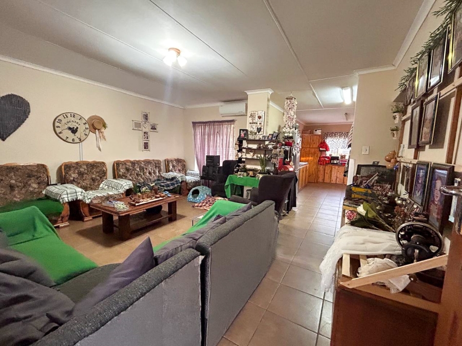 2 Bedroom Property for Sale in Kannoniers Park North West